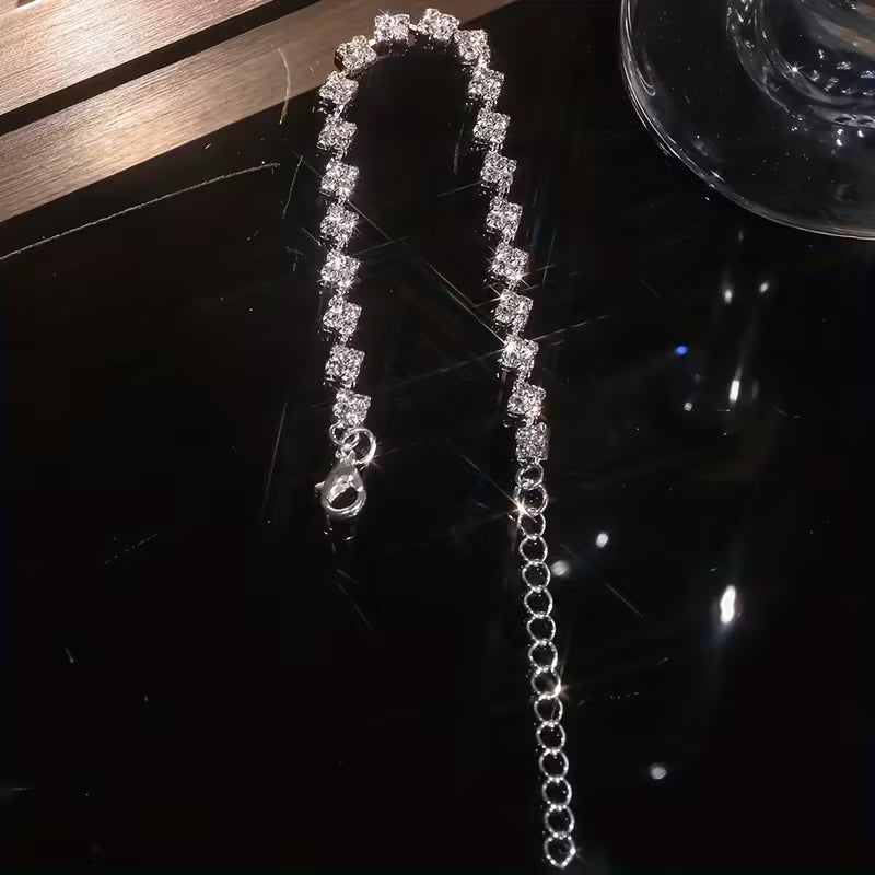 Bracelet élégant en cuivre carré avec griffes en strass